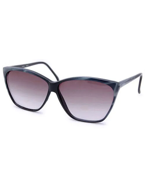 DORIS Black/Gray Cat-Eye Sunglasses