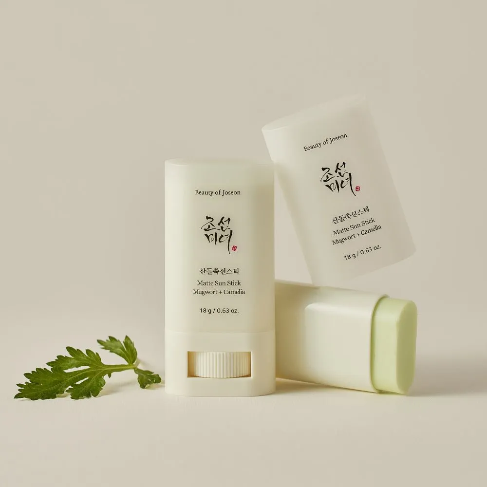 Matte Sun Stick: Mugwort   Camelia SPF 50  PA    